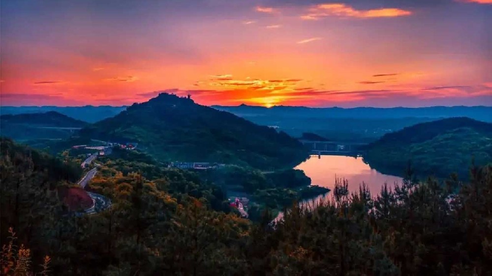 重慶：梁平區(qū)首屆明月山生態(tài)旅游文化節(jié)即將舉行，助力巴蜀文化旅游走廊建設(shè)！