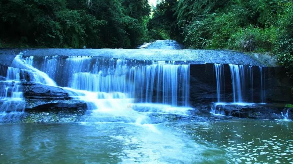 威遠石板河旅游區(qū)風(fēng)景.jpg